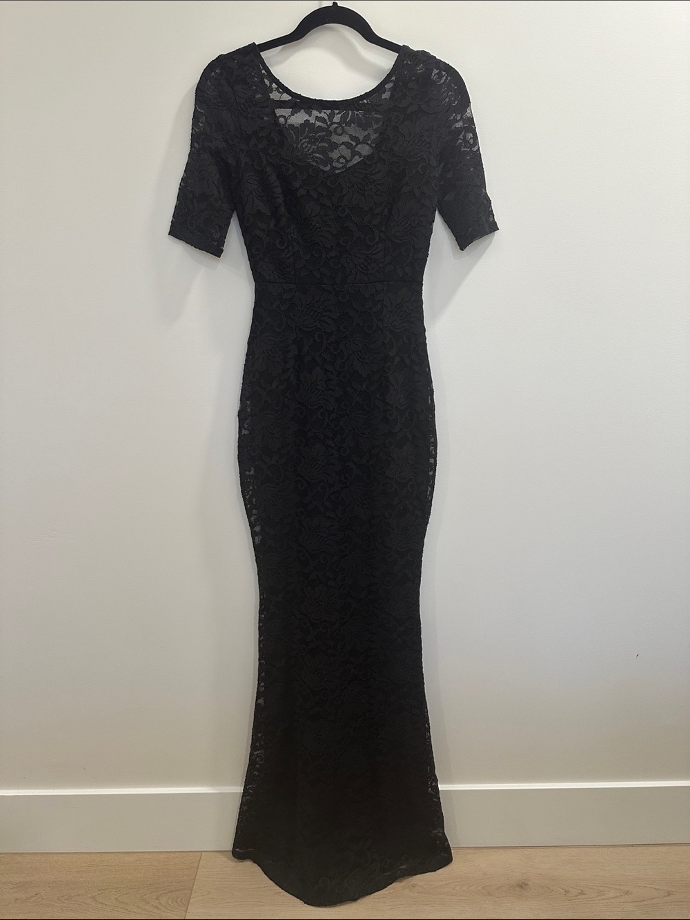 Vintage Black Lace Fitted Evening Dress